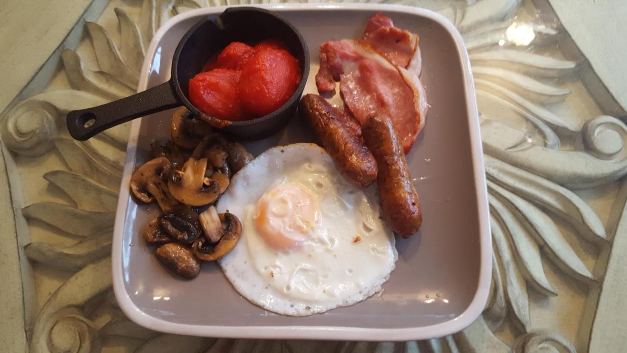 The White Dove Bed And Breakfast With Glamping Newark Showground ภายนอก รูปภาพ