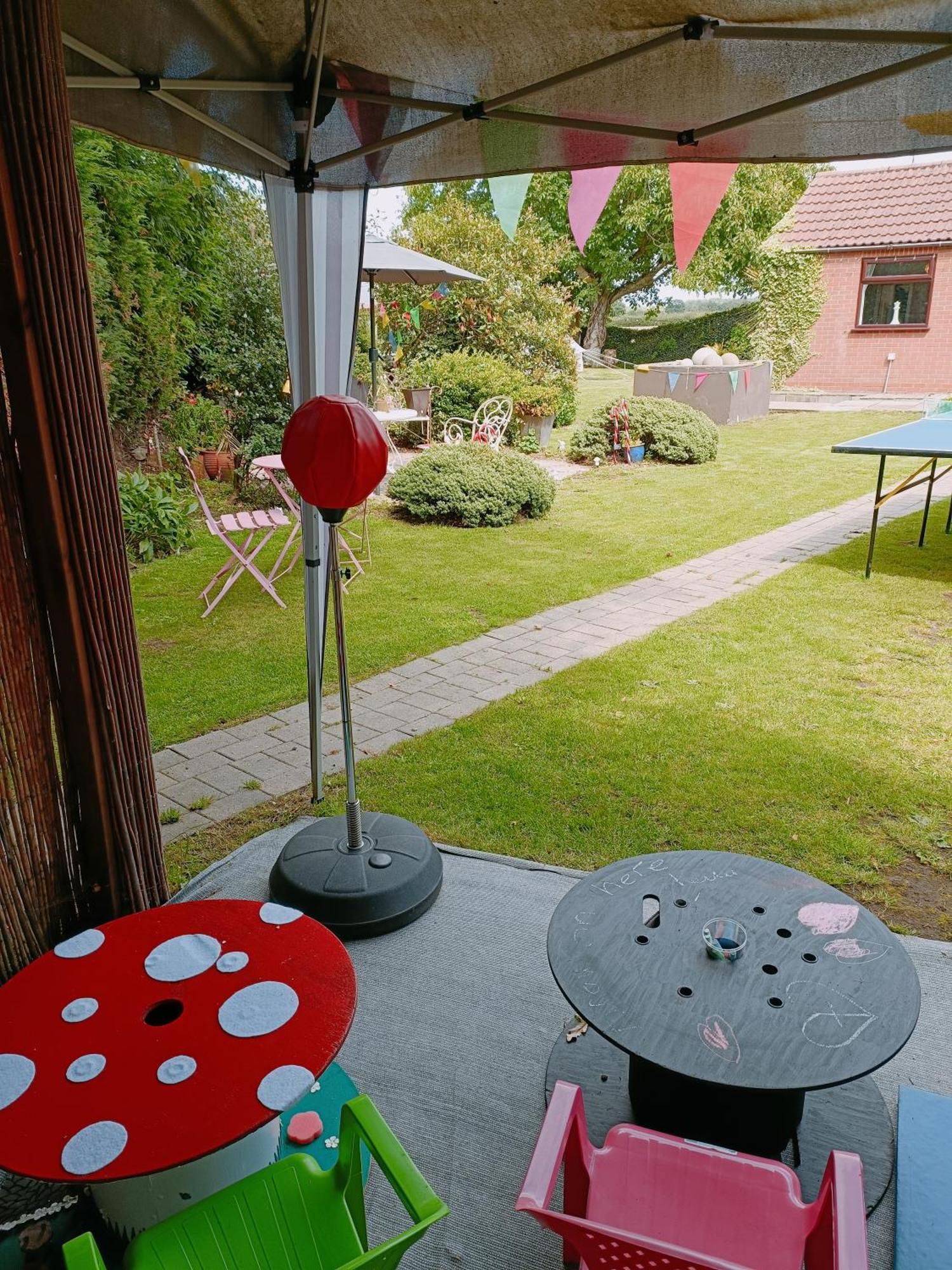The White Dove Bed And Breakfast With Glamping Newark Showground ภายนอก รูปภาพ